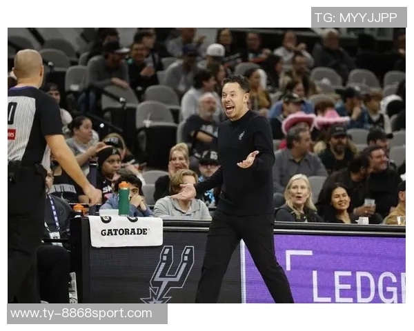 凯尔登赞米奇教练为卓越领袖全明星执教展现榜样力量